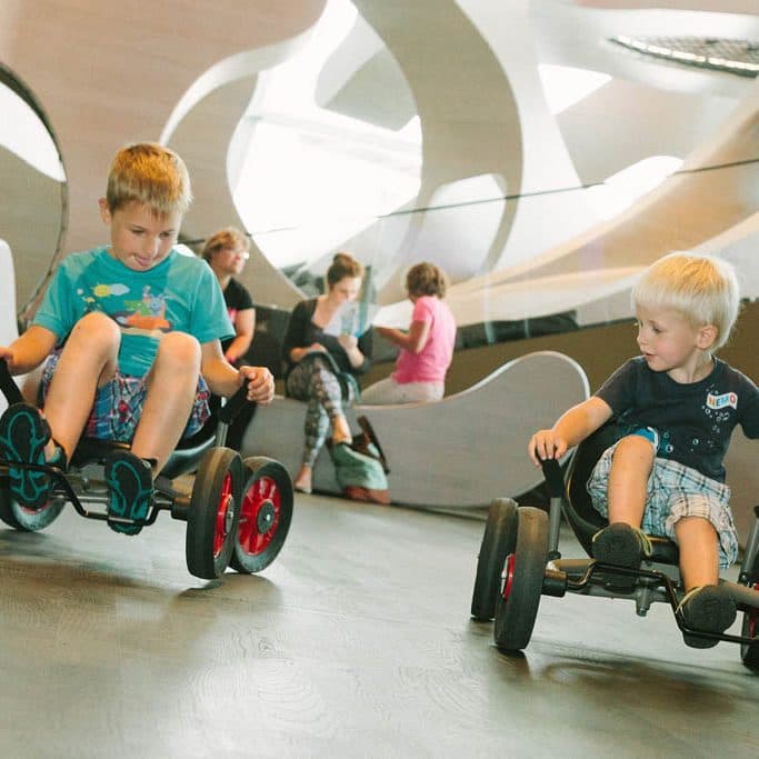 Autostadt_MobiVersum2_Bild_-Sebastian_Bisch.jpg Autostadt_MobiVersum2_Bild_-Sebastian_Bisch.jpg