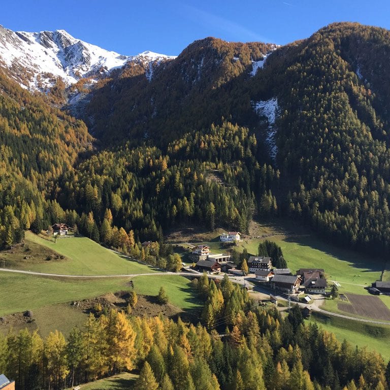 Gradonna Mountain Resort Ausblick auf Kals Bild Sandra Mueller-hofner Trips4kids.de