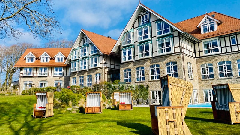 Alter Meierhof Ansicht mit Strandkörben Foto: © Andrea Fischer, Trips4me.de