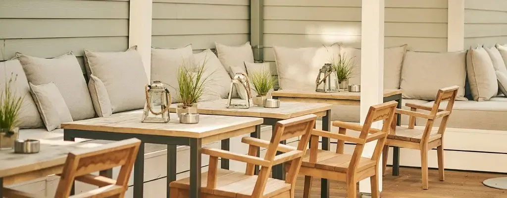barefoot Hotel Terrasse aussen