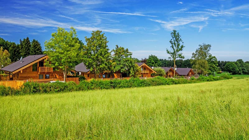 Blick auf die Bayern-Chalets