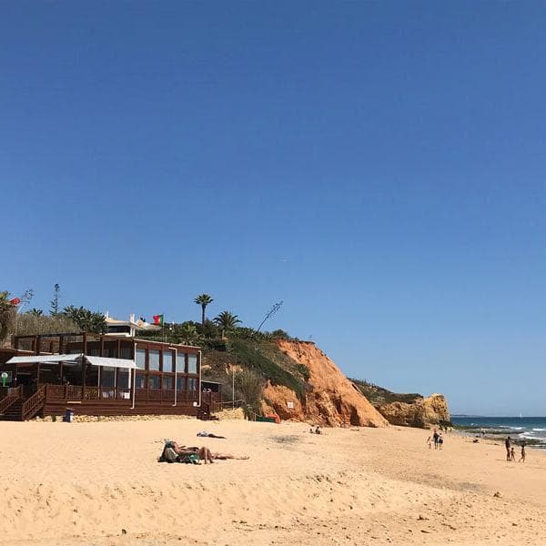 Strand mit Bude Club Med Da Balaia