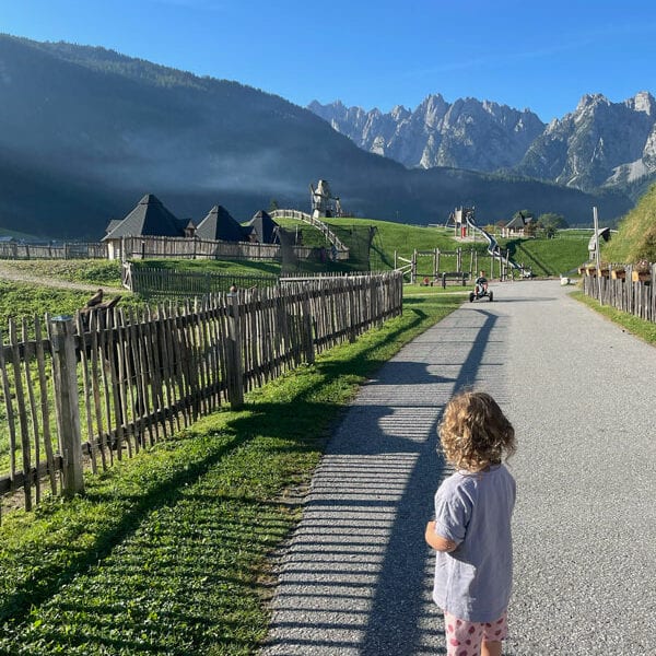 Dachseteinkoenig-Outdoor-Spielplatz Bild: Sarah Spang