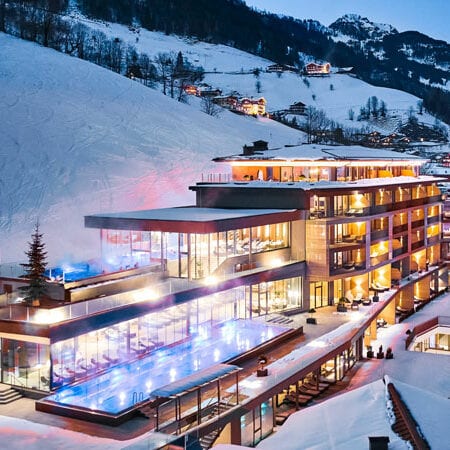 Das_Edelweiss_Aussenansicht_Winter_c_Michael_Huber