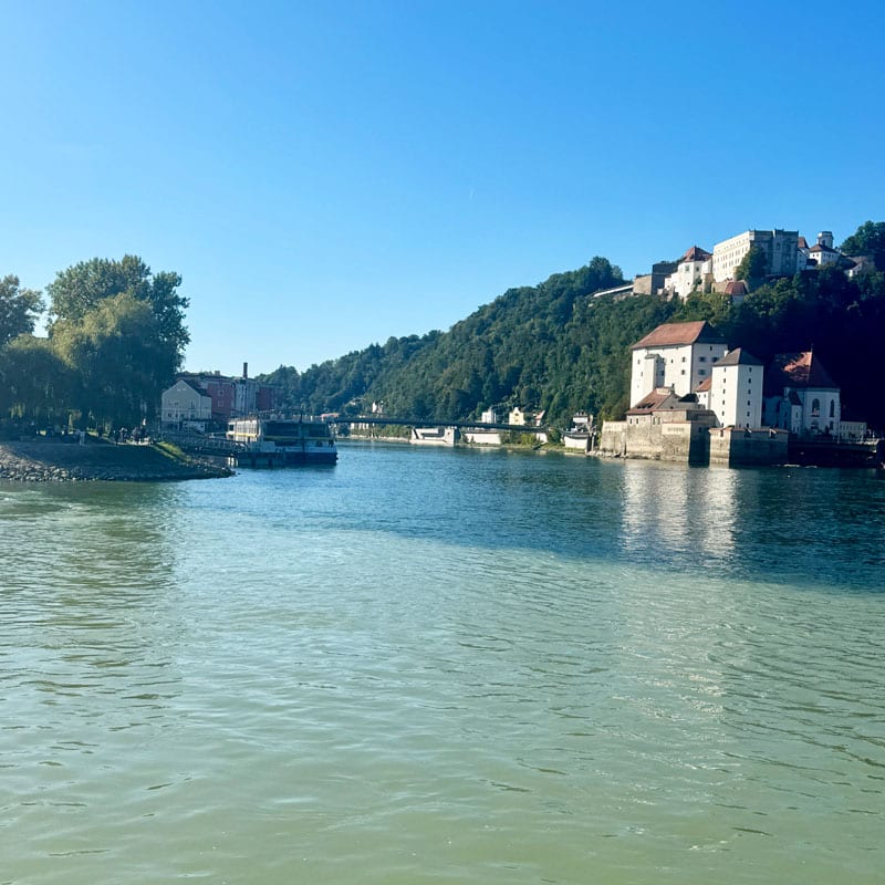 Drei-Fluesse-kommen-zusammen-verschiedene-Gruentoene-Passau Foto: © Andrea Fischer Trips4me.de