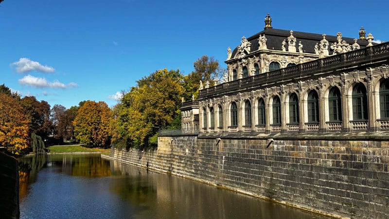 Dresden Zwinger - Elbe im Herbst Bild: Trips4kids.de