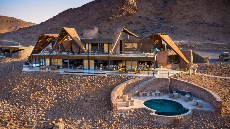 Family Escape - and beyond sossusvlei Desert Loge Bild: TeNeues Verlag PR
