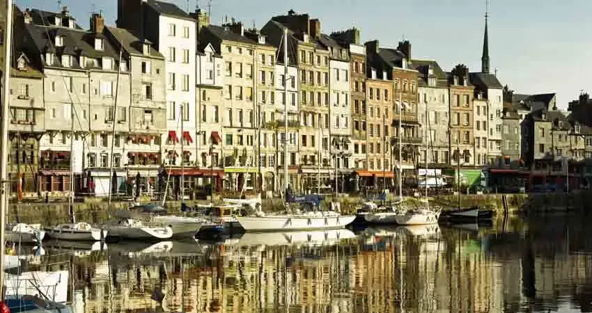 Honfleur-Stadt.Bild.Wolfgang_Buedel_Leica