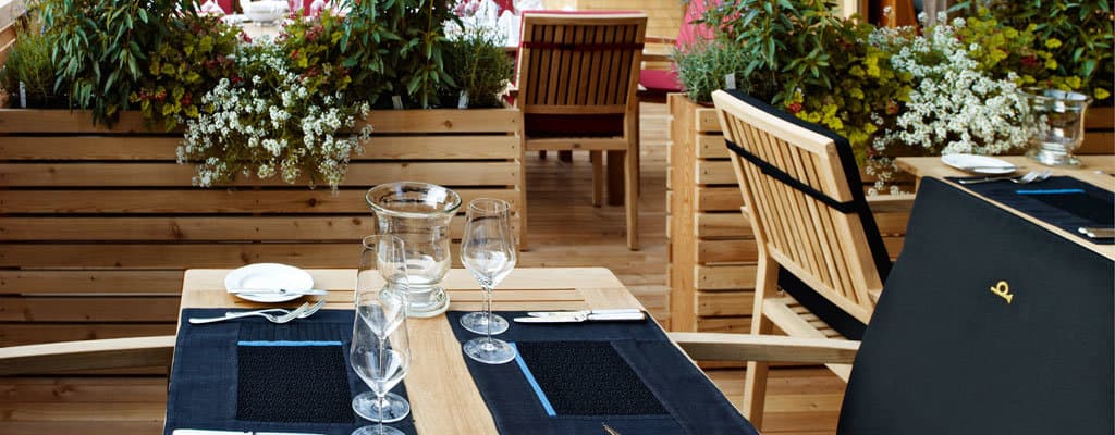 Hotel Post in Bezau - Terrasse im Sommer