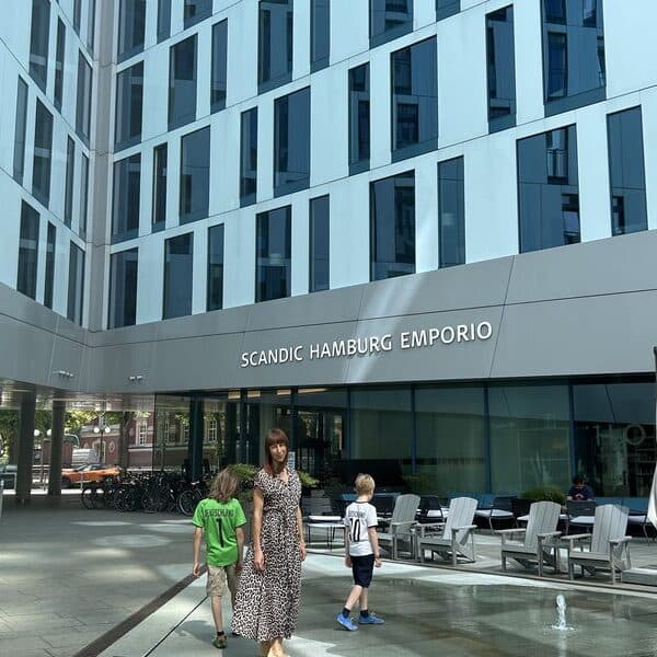 wasserspielplatz-scandic-hamburg-emporio-scandic-hamburg-aline-scheuboeck-trips4kids