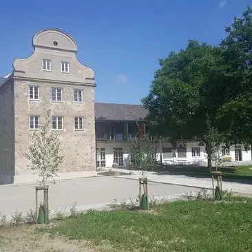 Aussenansicht der Jugendherberge Burghausen