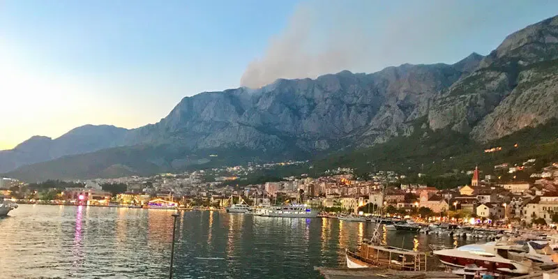 Makarska am Abend