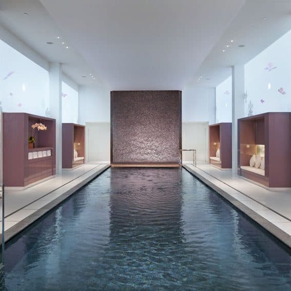 Pool im Mandarin Oriental Paris