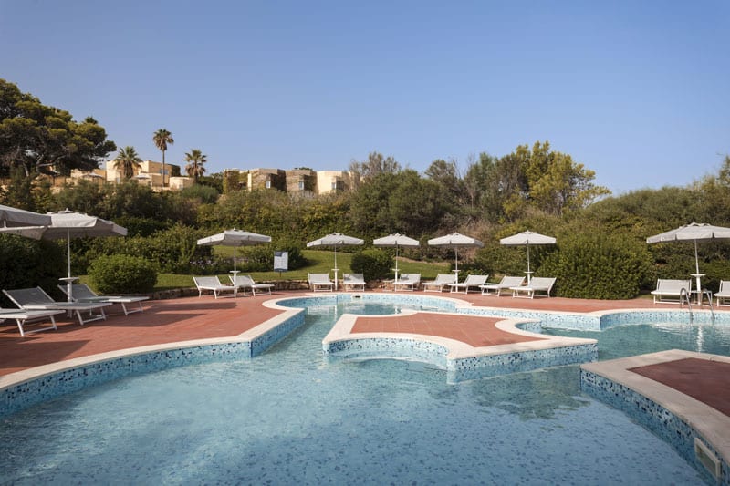 Marriott Bonvoy - Mangia's Burcoli Sicily Poollandschaft Bild: Marriott Bonvoy PR