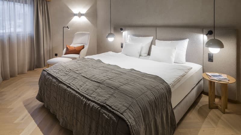MICHAELKREYER_2412_Neuhaus_Zimmer.Bild.Michael_Kreyer.quer Resort Hotel Neuhaus Zillertal - neues Doppelzimmer Bild: Michael Kreyer