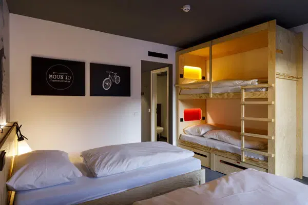 Mehrbett-Zimmer in der Jugendherberge Moun10