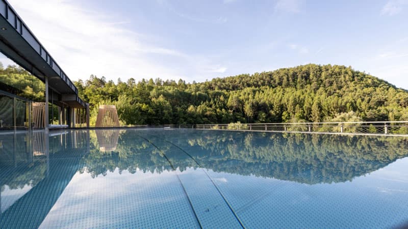 Nahaufnahme Dachterrassenpool Gartenhotel Moser Bild: Alfred Tschager