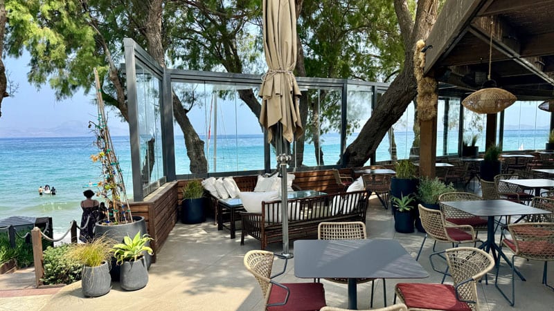 Neptune-Luxury-Resort---Blick-Beachbar-Odysseus Kos mit Kindern, Neptune-Luxury-Resort Blick-Beachbar-Odysseus Foto: © Andrea Fischer, Trips4Kids.de