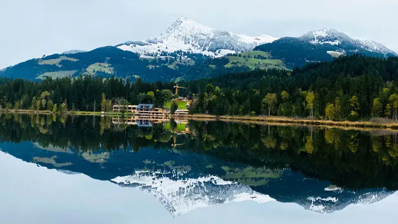 Schwarzsee Kitzbuehel im Herbst