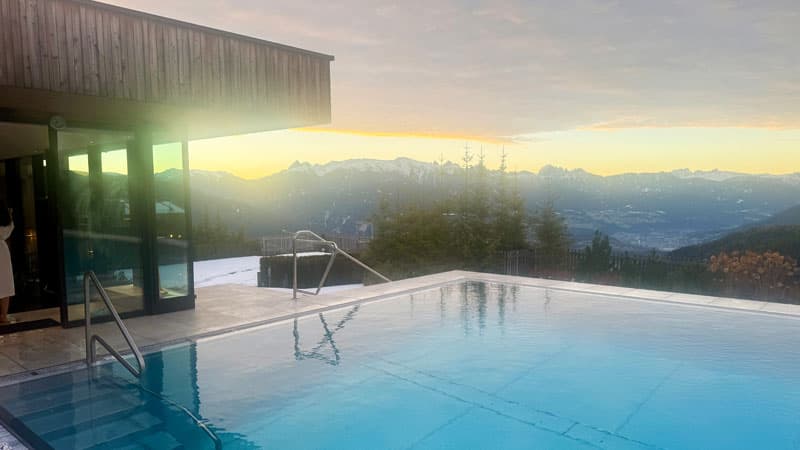 Tratterhof-Sonnenaufgang-Skypool Foto: © Andrea Fischer Trips4kids.de