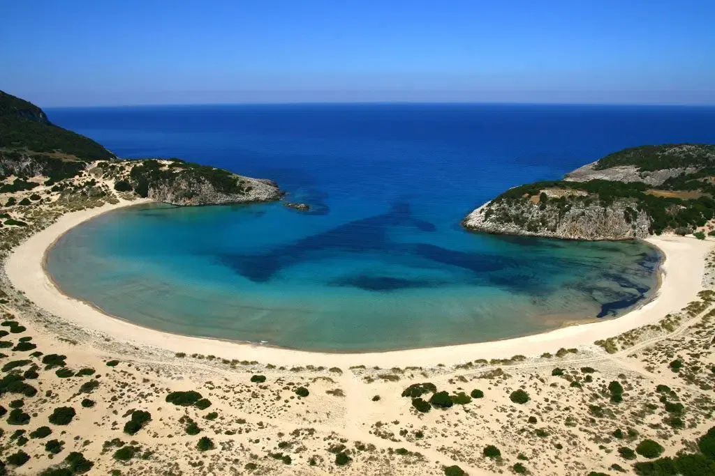 Auf dem griechischen Festland haben wir eine wahre Perle entdeckt: Eingebettet in eine sagenhafte Landschaft bietet das Costa Navarino Resort wirklich alles was das Herz von Familien begehrt. Egal ob Sport, Spiel, Kulinarik, Golf oder Spa - alles ist sooo schön. Welcome to Greece!