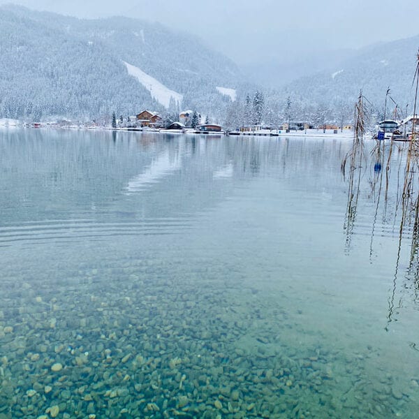 Weissensee-Kaltes-Bad-im-See