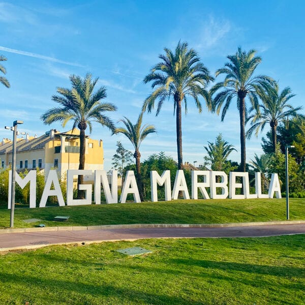 XXL-Buchstaben-MAGNA-MARBELLA, Foto: © Andrea Fischer, Trips4Kids.de