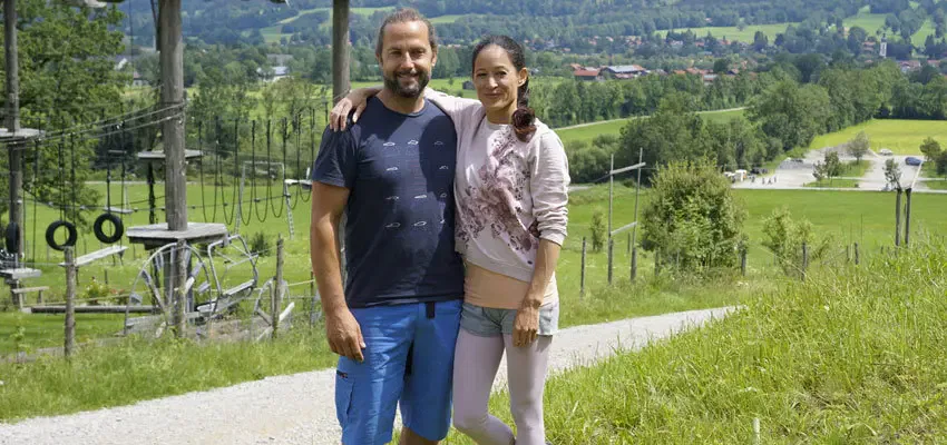 Yoga im Hochseilgarten im Toelzer Land