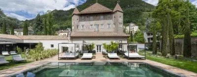 Castel-Hoertenberg_exterior-view-summer.Bild©castel-hoertenberg.GiovanniDeSandre.Slider