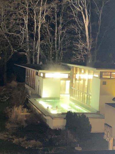 Bellevue Parkhotel Adelboden - Solepool bei Nacht Bild: Trips4kids.de