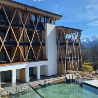 Garberhof_Fassade.Bilc.SMH.3 Garberhof Vinschgau - Fassade mit Schwimmteich