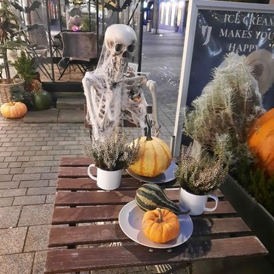 Halloween-Skelett-und-Kuerbisse in Esbjerg Foto: © Nadine Sorgenfrei, Trips4Kids.de