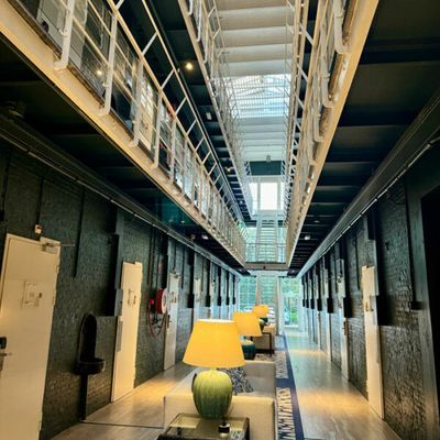 Treppenhaus-neu-ehemaliges-Gefaegnis-The-Fallon-Alkmaar Foto: © Andrea Fischer, Trips4Kids.de