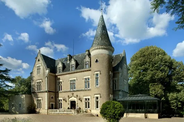 Chateau_de_Reynats_Aussenansicht.Bild@Chateau_de_Reynants.jpg