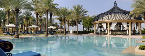 The Palace Grand Pool-_One and Only_Royal Mirage