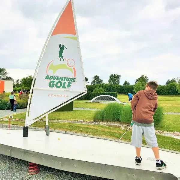 Adventure-Golf-Surfboard