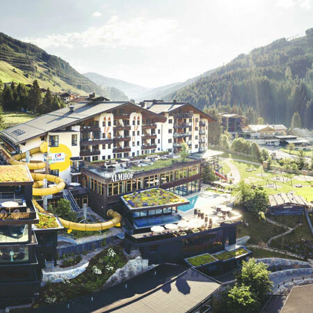 Almhof-Family-Resort-&-Spa_Aussenansicht-(6)_©AndreSchönherr