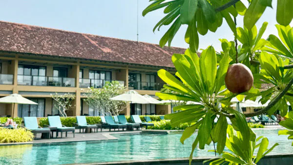 Anantara Kulatara Resort Sri Lanka - Blick Mainpool mit Mango Foto: © Andrea Fischer, Trips4Kids.de