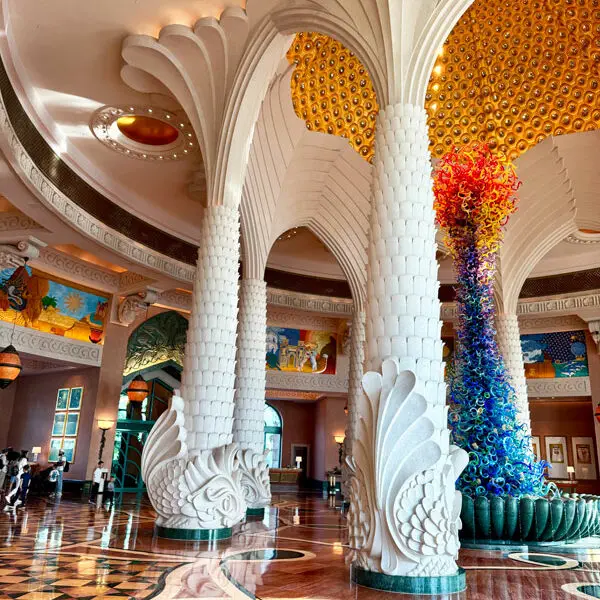 Atlantis-The-Palm-Dubai--Eingangshalle Atlantis-The-Palm-Dubai--Eingangshalle Foto: © Andrea Fischer Trips4Kids.de