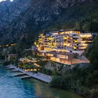 Aussenansicht_EALA_©_photografcamangili.1 Aussenansicht EALA My Lakeside Dream in Limone sul Garda