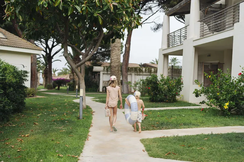 Baia del Sole Resort - Kids auf dem Weg Bild: Baia del Sole/Giuli e Girodi