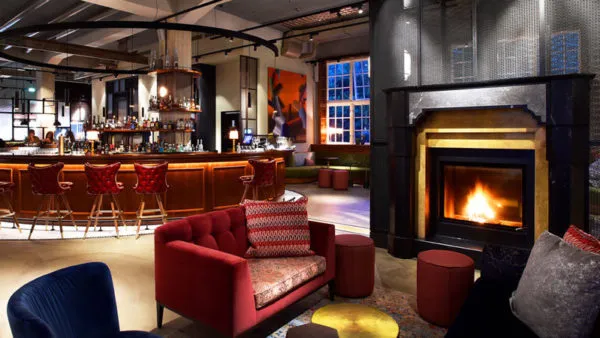 Bar2_(c)DasJames Das James Hotel Flensburg - Barbereich