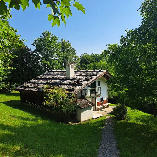 Blaues Land Oberbayern - Bauernhaus Glentleiten Bild: A.Schmelter