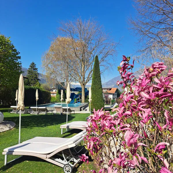 DAs Paradies Südtirol - Garten mit Bergblick Bild: A.Schmelter