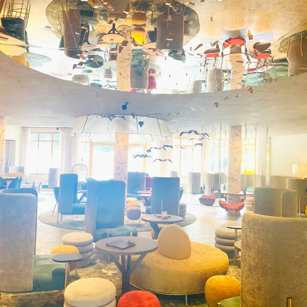 Falkensteiner-Lido-Lobby-Deckenspiegel Falkensteiner-Lido-Lobby-Deckenspiegel