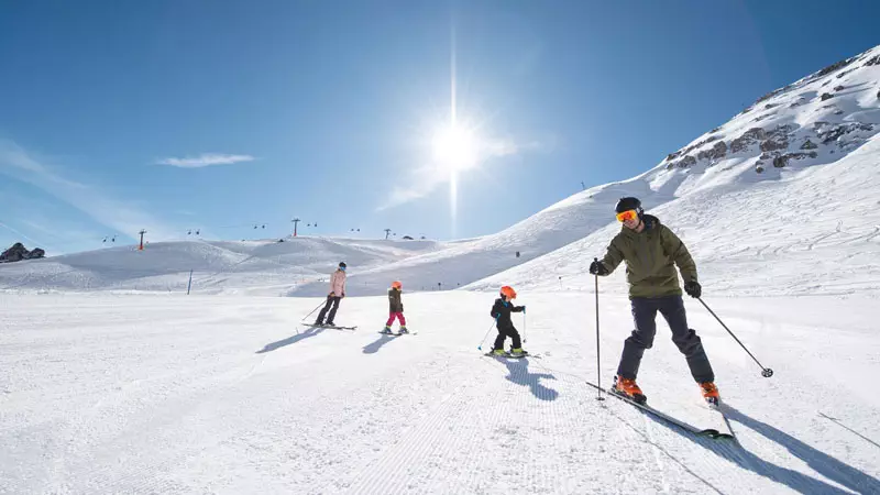 Family Skiing Schlick 2000 Stubaital