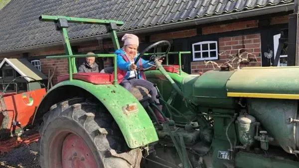 Feriendorf-Presener-Deichkron Trekker fahren