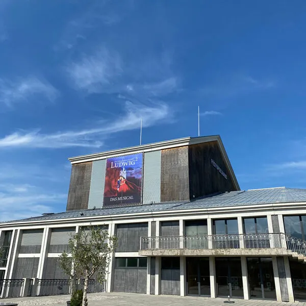 Festspielhaus Neuschwanstein Fuessen - Aussenansicht