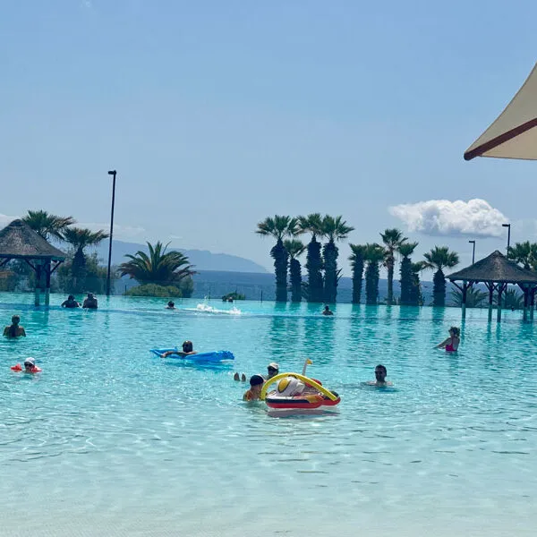 Gran-Melia-Palacio-de-Isora-Mainpool Foto: © Andrea Fischer Trips4kids.de
