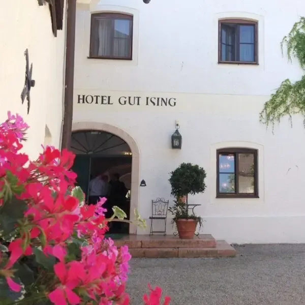 Gut Ising Biergarten